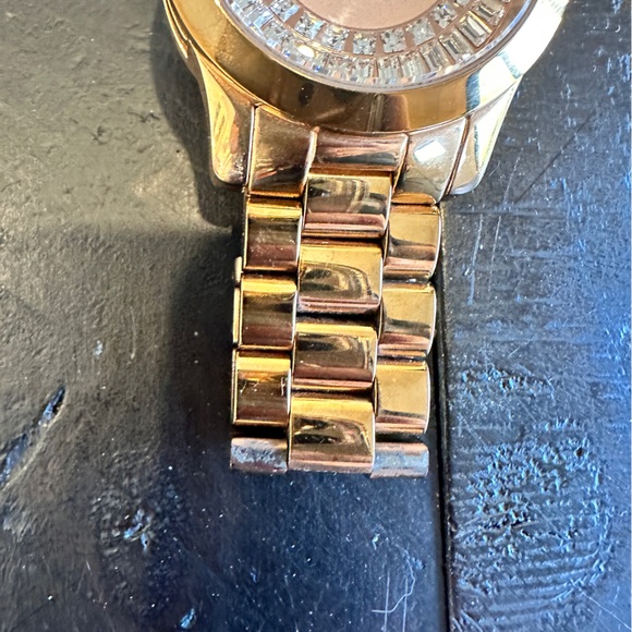 Michael Kors Rose Gold Crystal Watch - Picture 5 of 17
